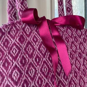 Diamond Knit Wool Blend Purse with Satin Bow Closure